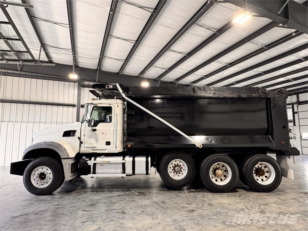 Mack GU713 Tippbilar