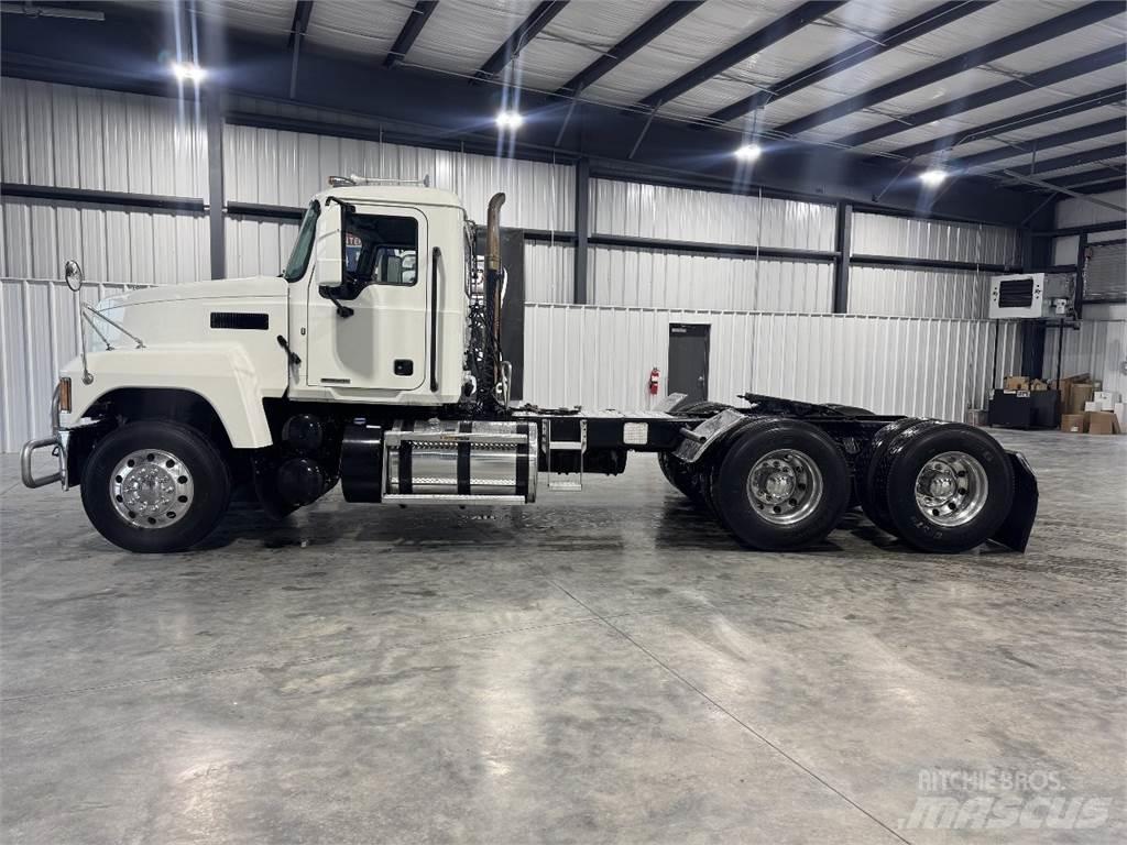 Mack Pinnacle Dragbilar