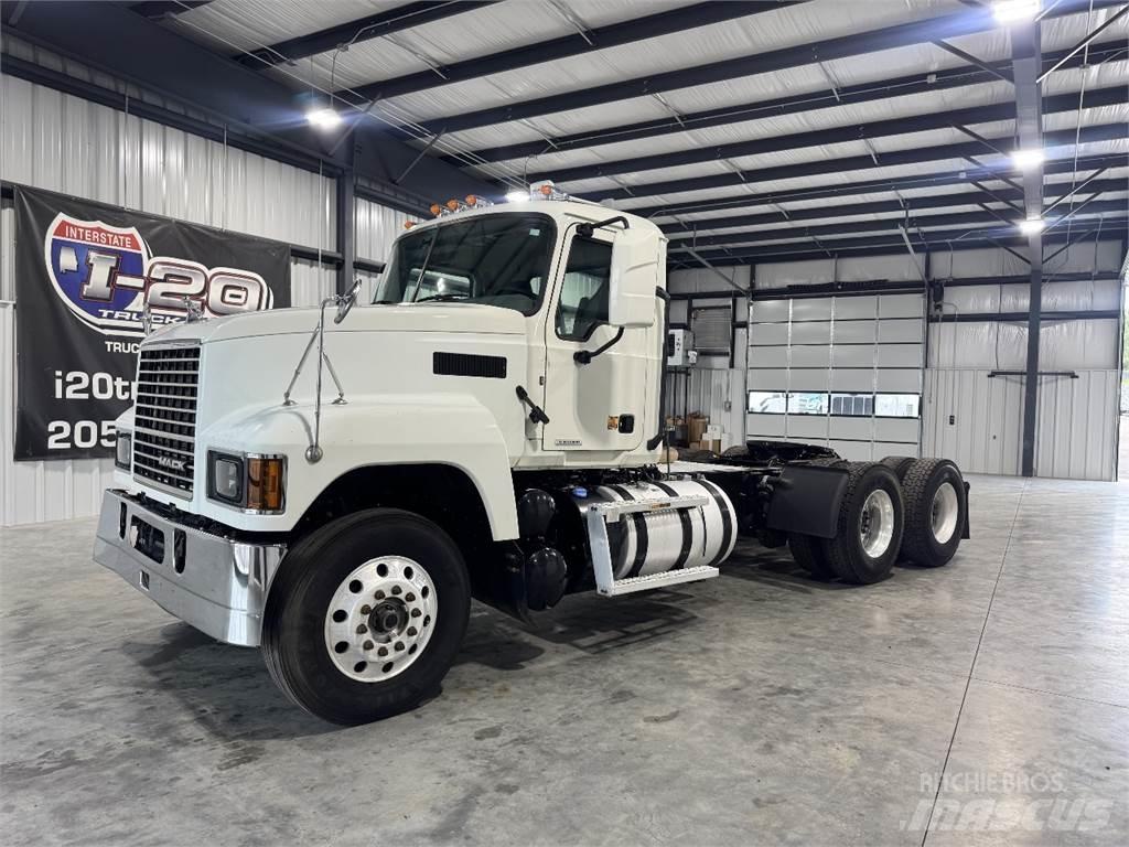 Mack Pinnacle Dragbilar