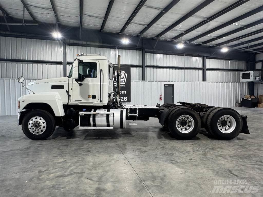 Mack Pinnacle Dragbilar