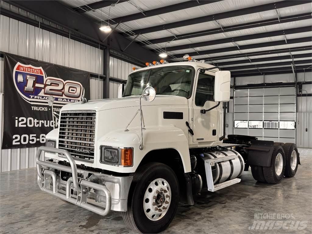 Mack Pinnacle Dragbilar