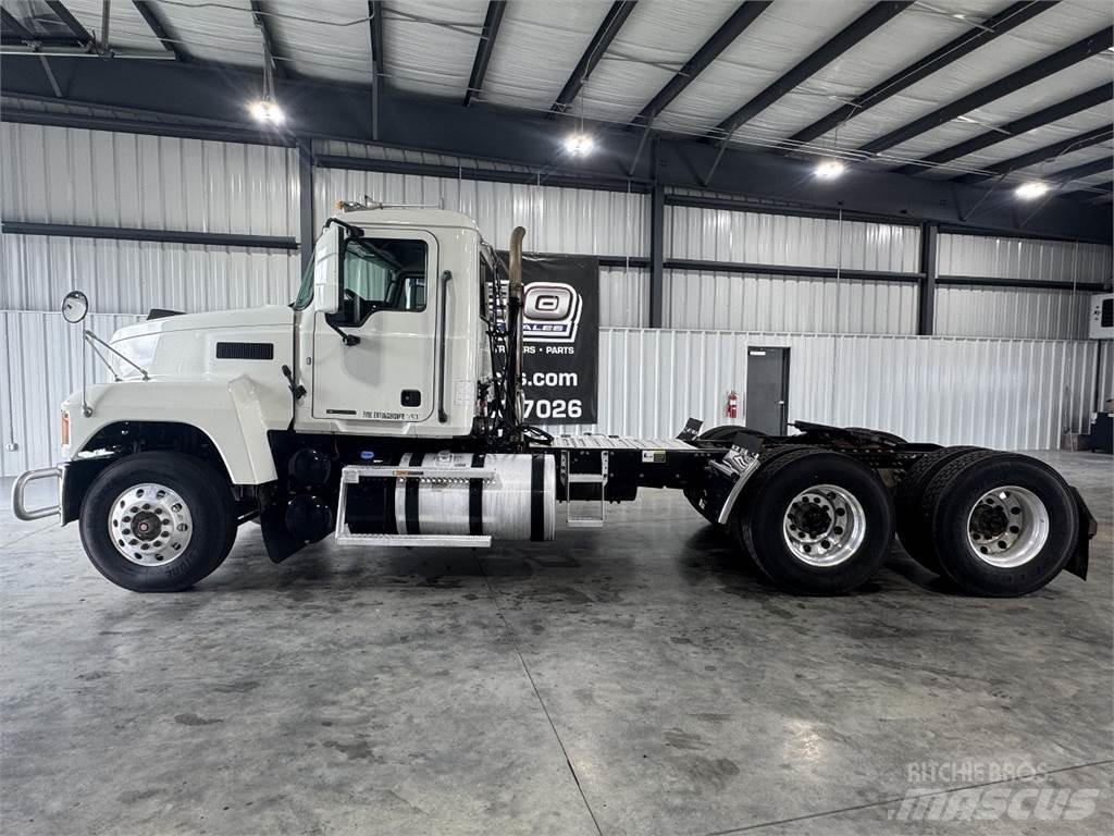Mack Pinnacle Dragbilar