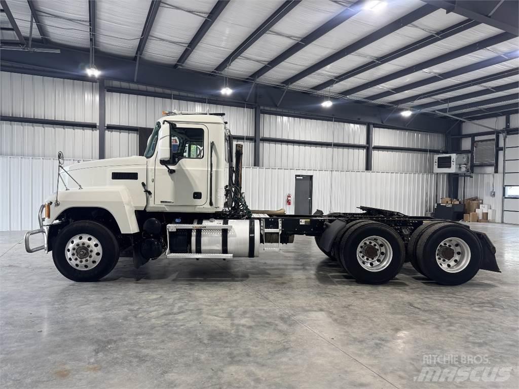 Mack Pinnacle Dragbilar