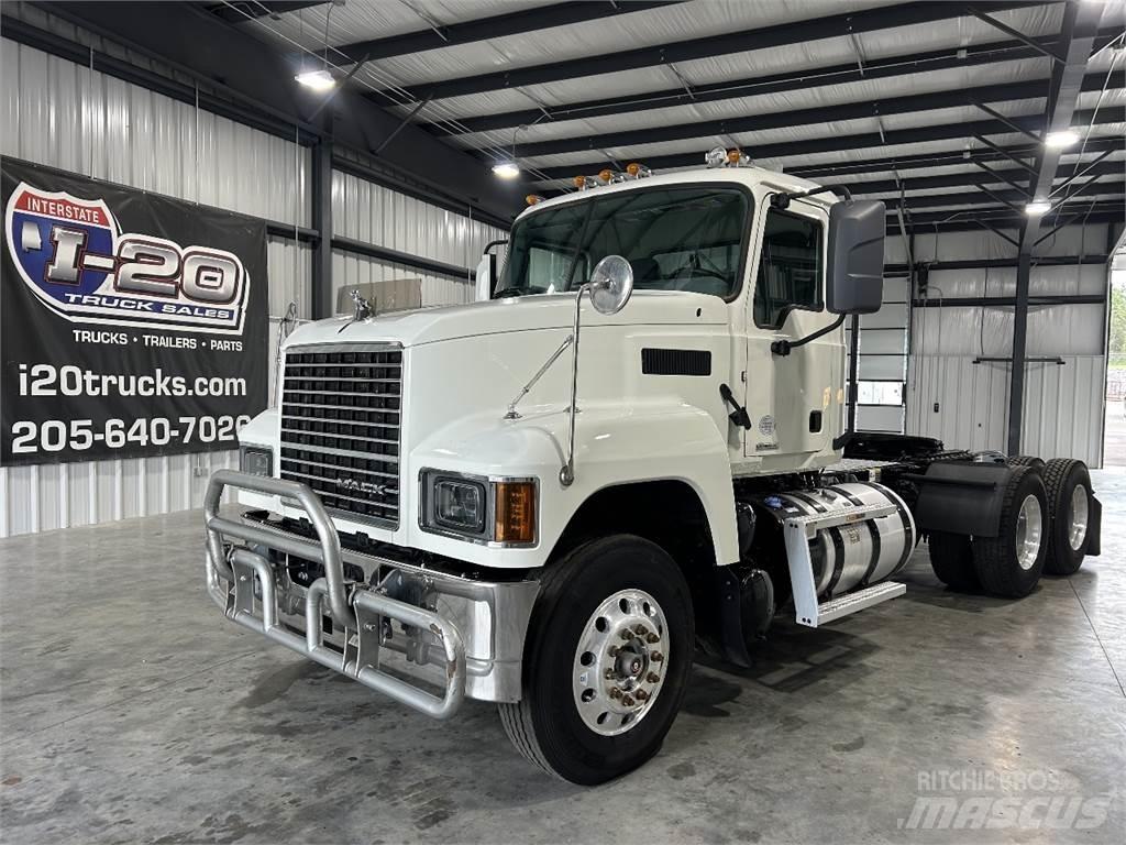 Mack Pinnacle Dragbilar