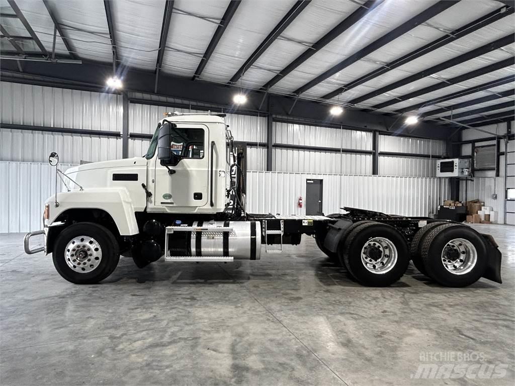 Mack Pinnacle Dragbilar