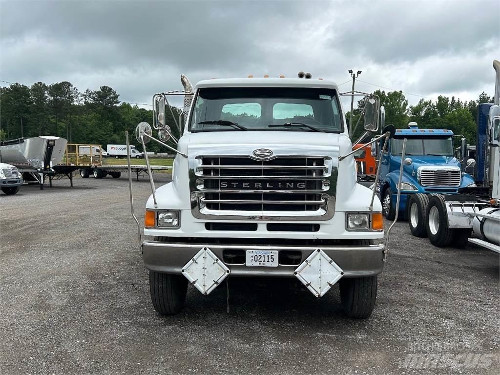 Sterling L7500 Flakbilar