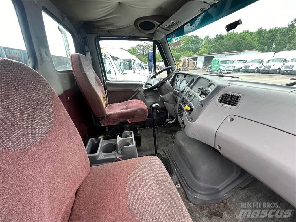 Sterling L7500 Flakbilar
