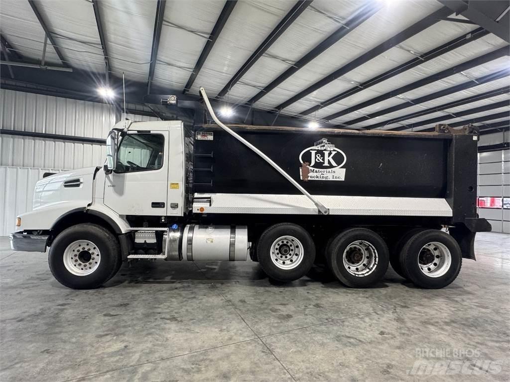 Volvo VHD Tippbilar