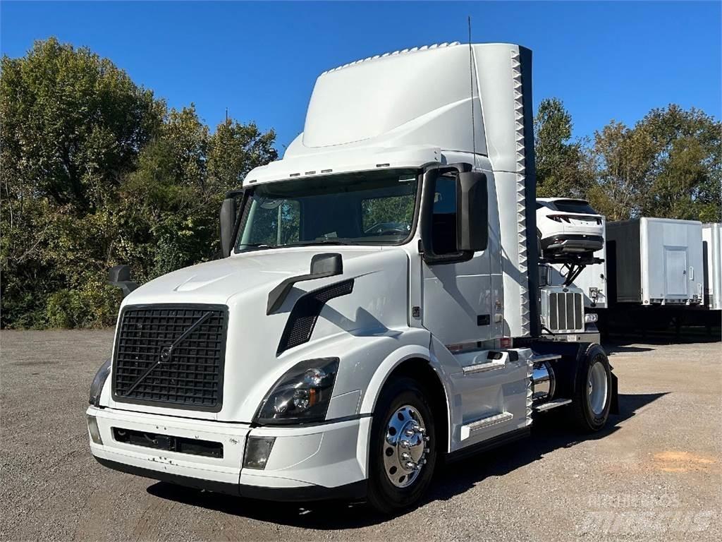 Volvo VNL42T300 Dragbilar