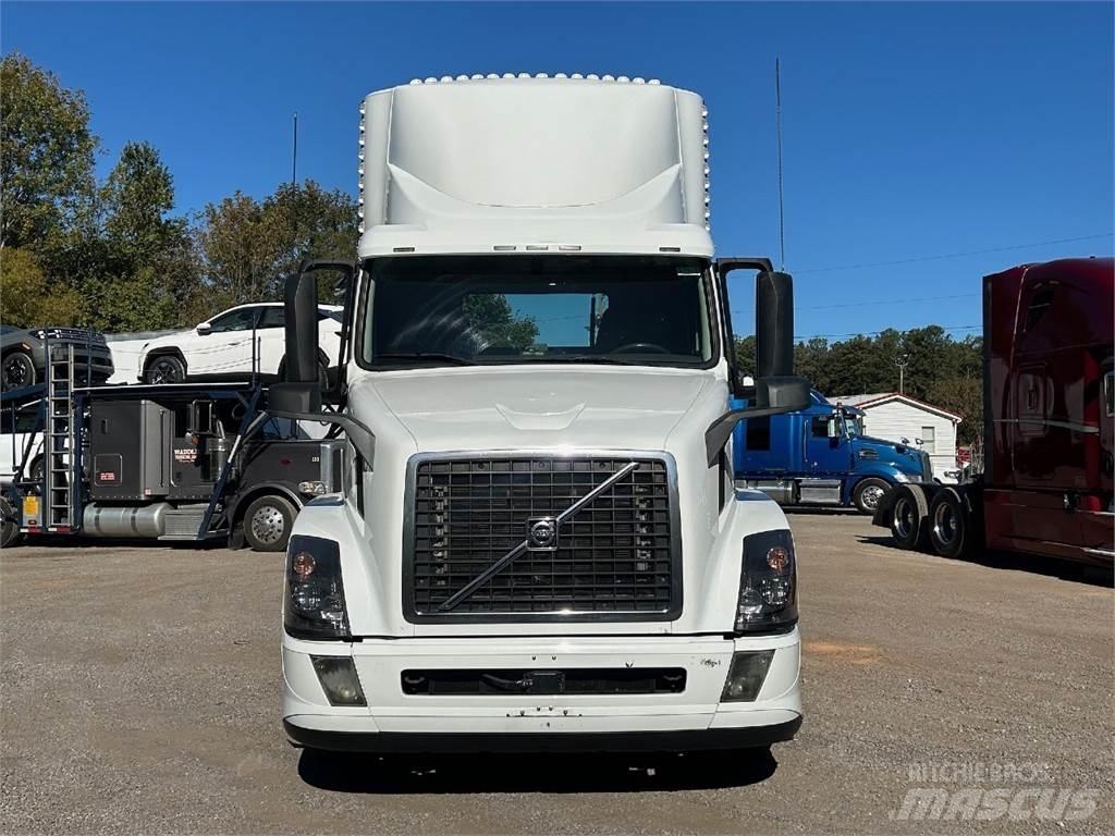 Volvo VNL42T300 Dragbilar