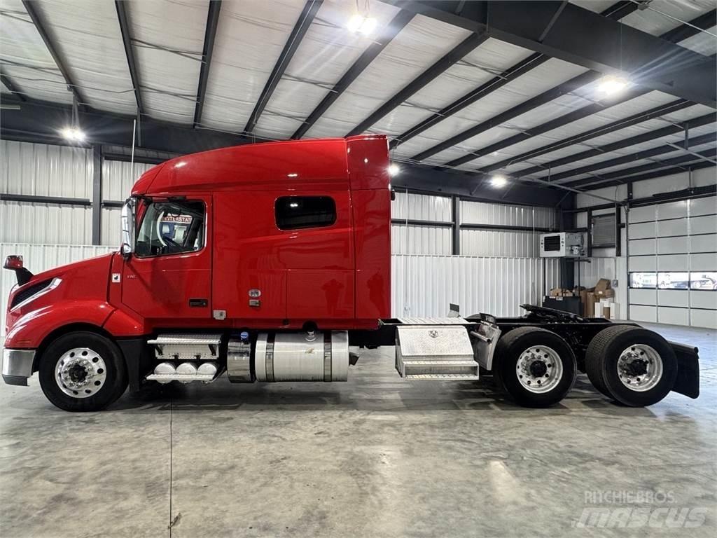 Volvo VNL64T740 Dragbilar
