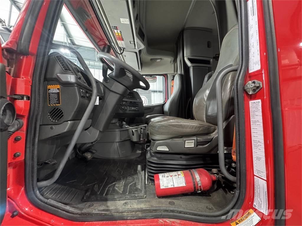 Volvo VNL64T740 Dragbilar