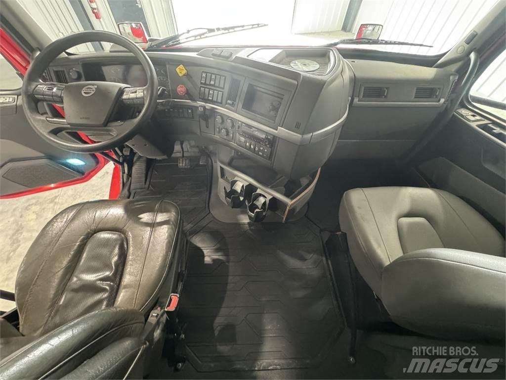 Volvo VNL64T740 Dragbilar