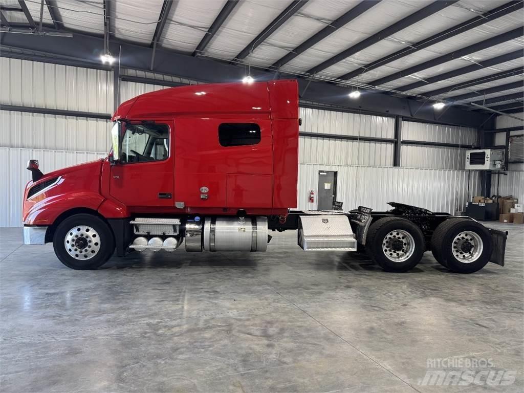 Volvo VNL64T740 Dragbilar