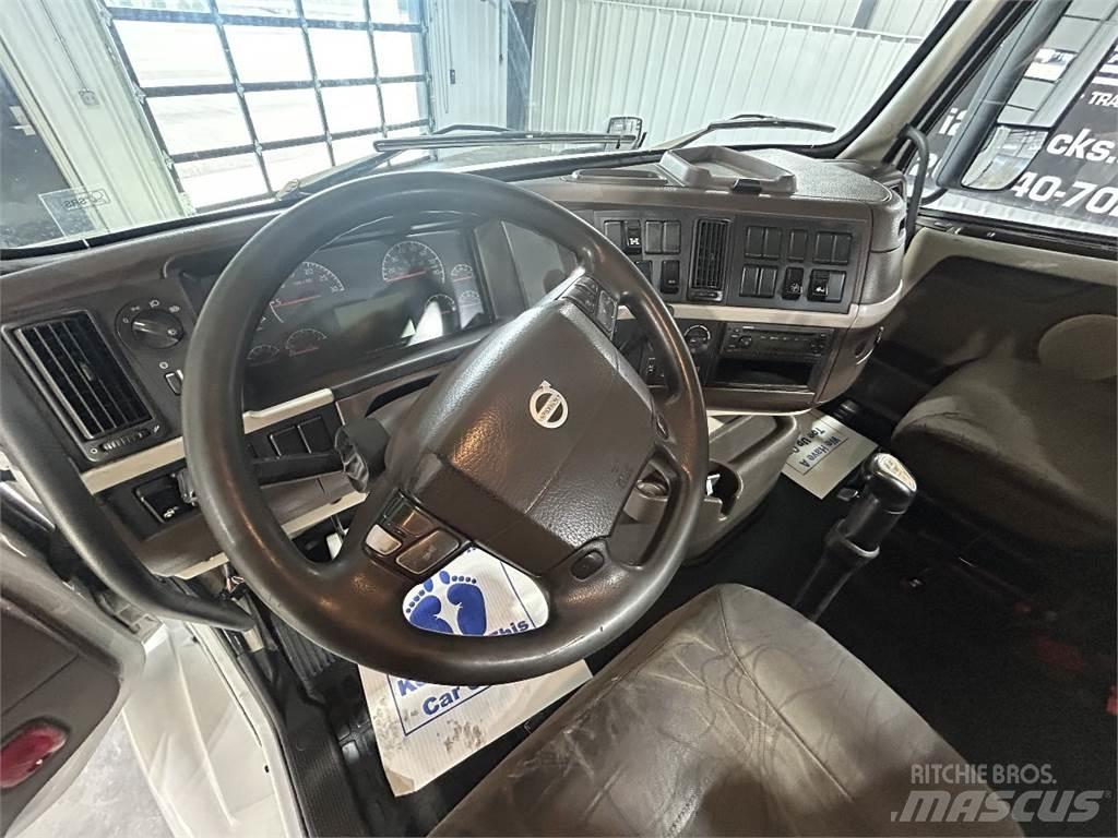 Volvo VNM64T200 Dragbilar