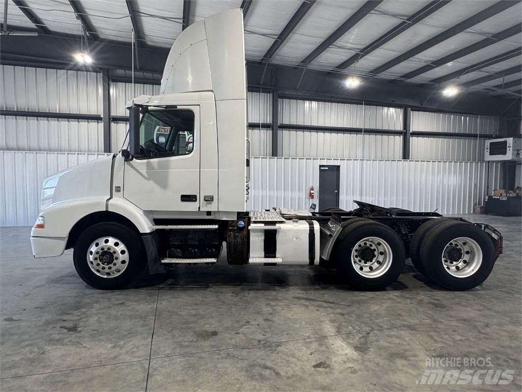 Volvo VNM64T200 Dragbilar