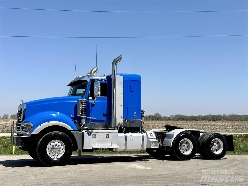 Mack Titan TD713 Dragbilar