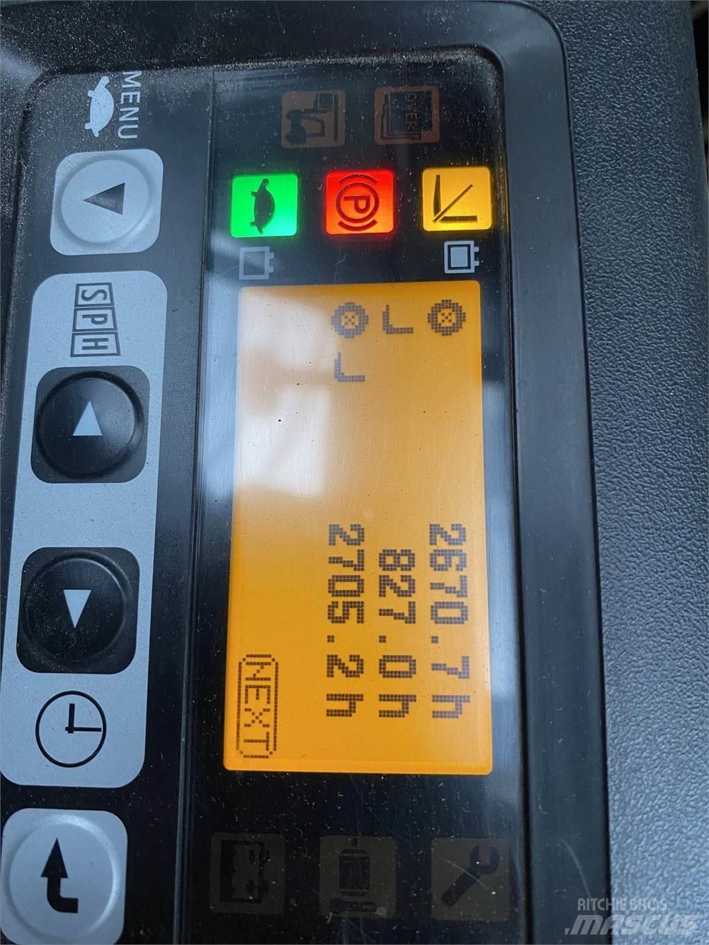 Toyota 8FBEKT18 Elmotviktstruckar