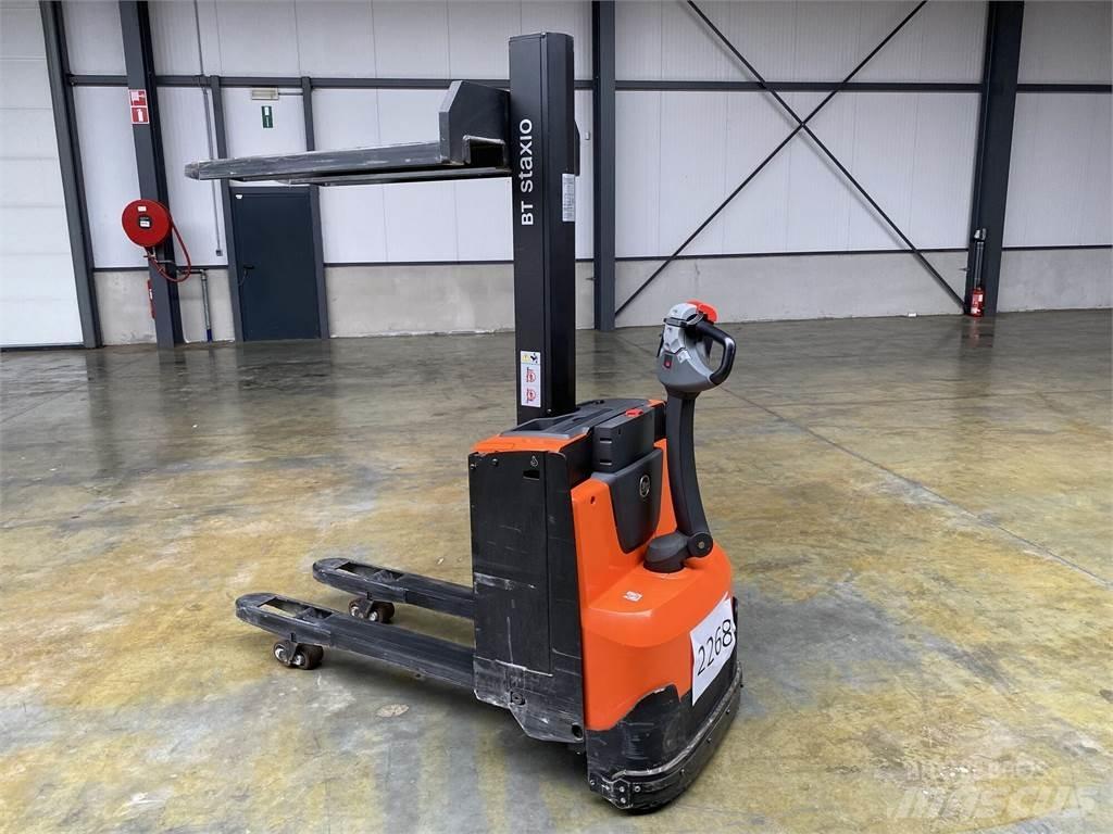 Toyota BT SWE080L Staplare