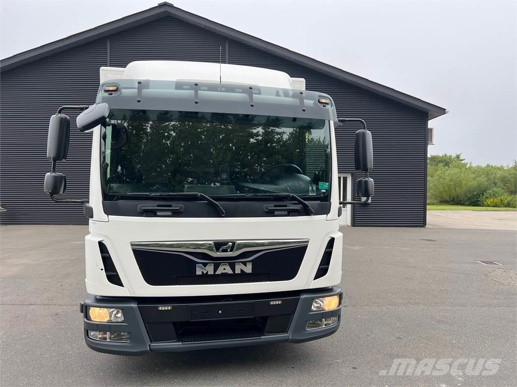 MAN TGL 12.220 Skåpbilar