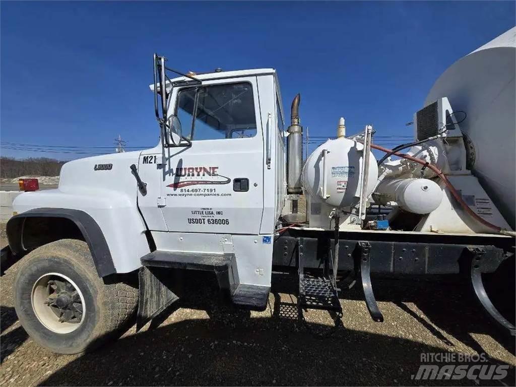 Ford L9000 Övriga