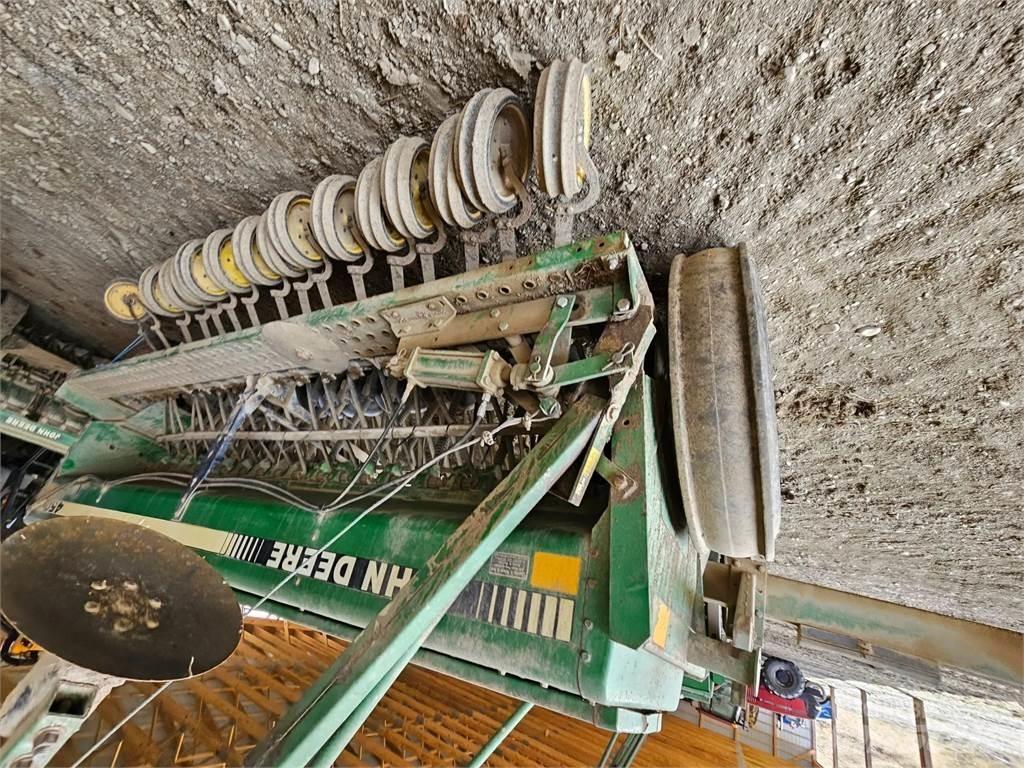 John Deere 450 Övriga