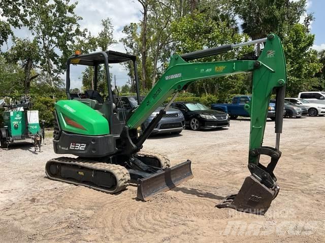 Bobcat E32I Bandgrävare