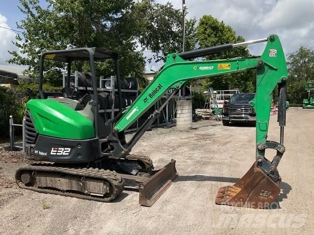 Bobcat E32I Bandgrävare