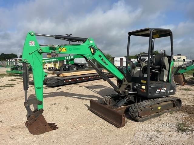 Bobcat E32I Bandgrävare