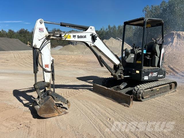 Bobcat E35i Bandgrävare