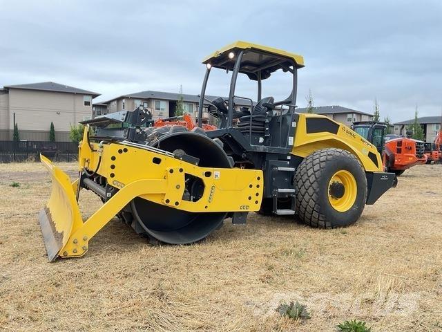 Bomag BW213DH Envalsvältar