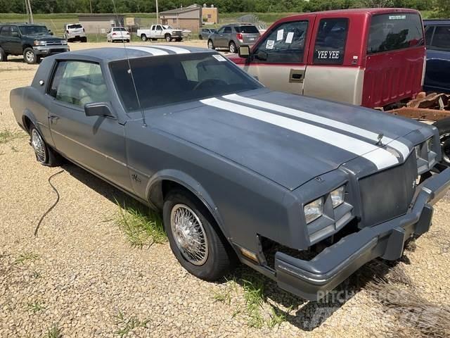 Buick Riviera Personbilar