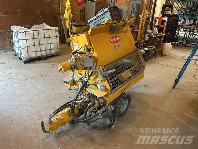  Bunker B100E Lastbilar med betongpump