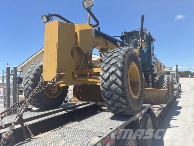 CAT 140 Väghyvlar