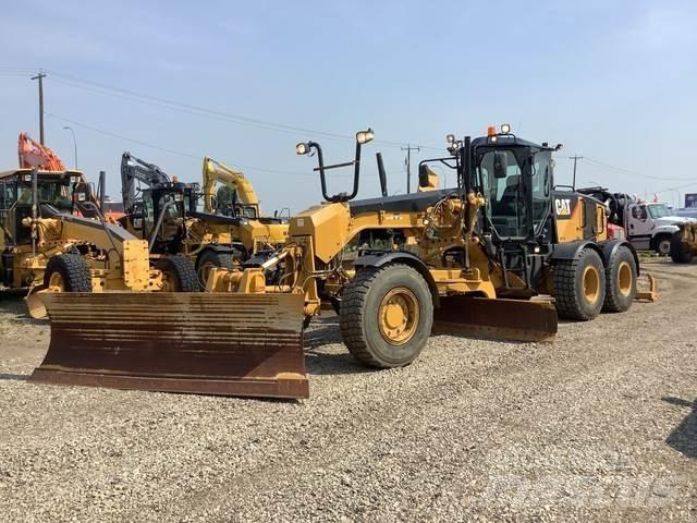 CAT 140M AWD Väghyvlar