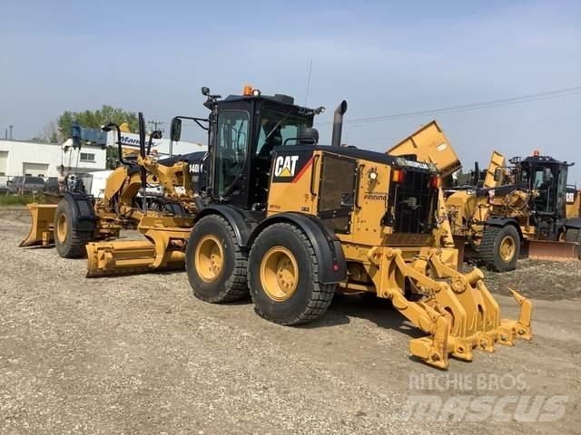 CAT 140M AWD Väghyvlar