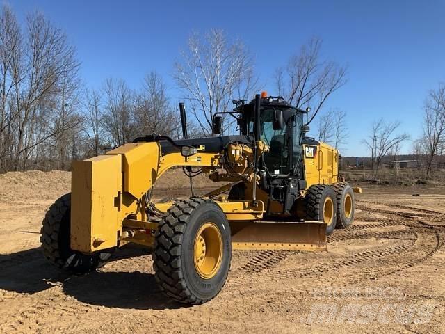 CAT 140M3 Väghyvlar
