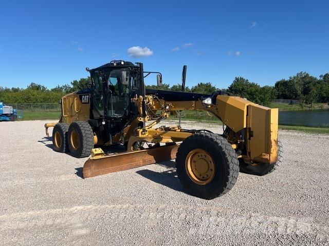 CAT 140M3 AWD Väghyvlar