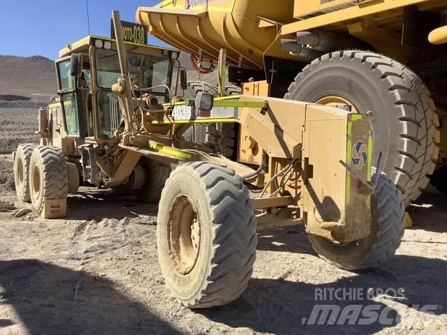 CAT 160H Väghyvlar