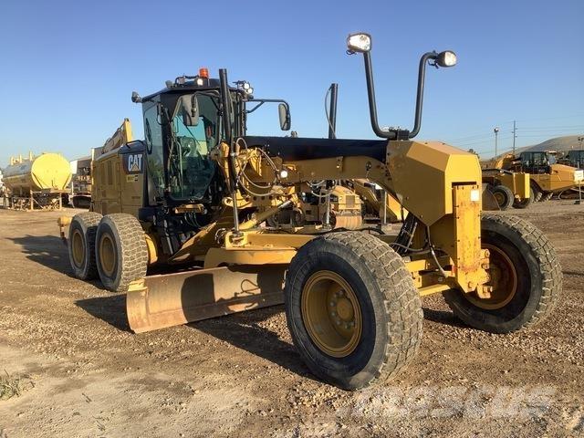 CAT 160M3 Väghyvlar