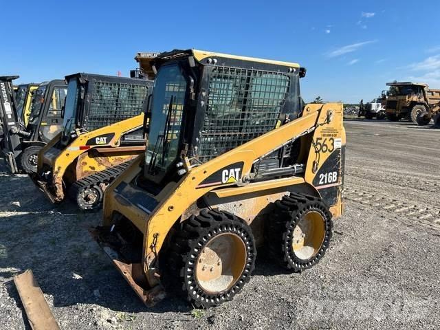 CAT 216B Kompaktlastare