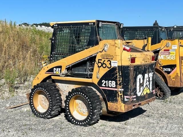 CAT 216B Kompaktlastare