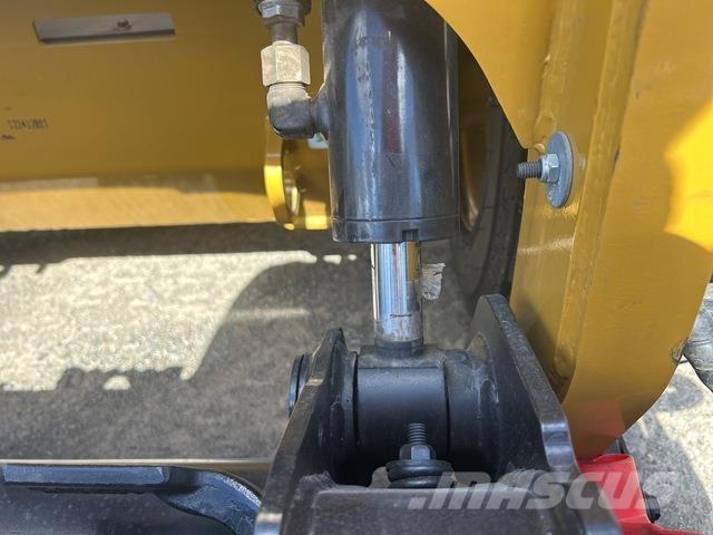 CAT 216B3 Kompaktlastare