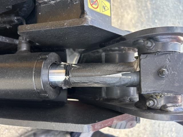CAT 216B3 Kompaktlastare