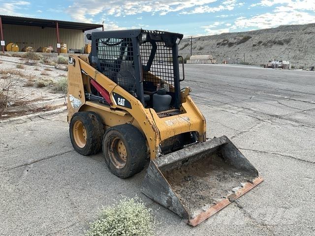 CAT 226B Kompaktlastare