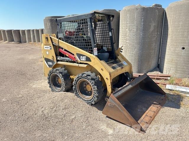 CAT 226B2 Kompaktlastare