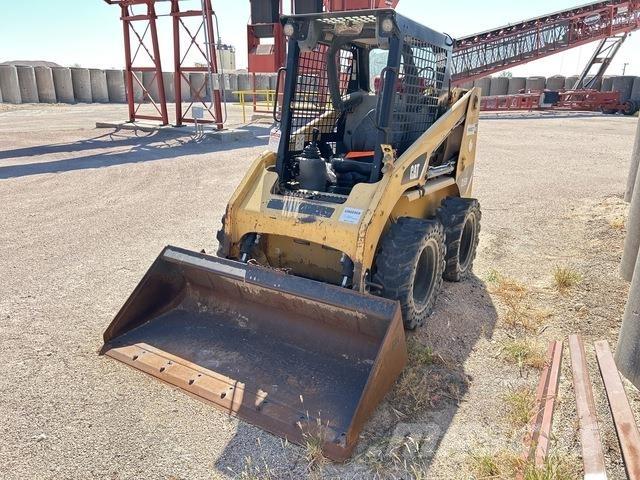 CAT 226B2 Kompaktlastare