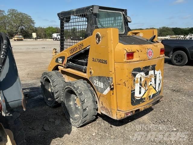 CAT 226B3 Kompaktlastare