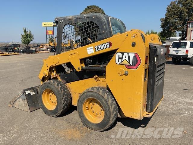 CAT 226D3 Kompaktlastare