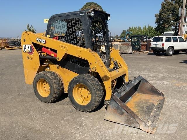 CAT 226D3 Kompaktlastare